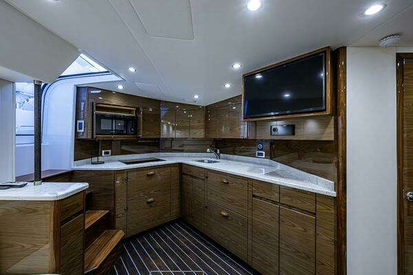 Viking Sport Tower Yacht For Sale
