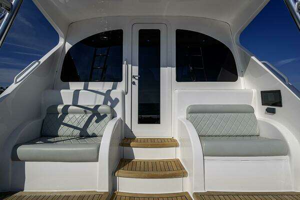 Viking Sport Tower Yacht For Sale