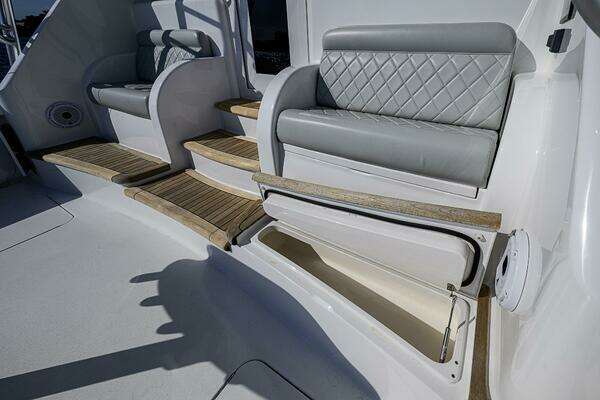 Viking Sport Tower Yacht For Sale