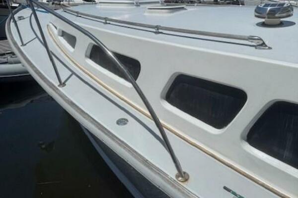 HALF SHELL 40ft Dyer Yacht For Sale