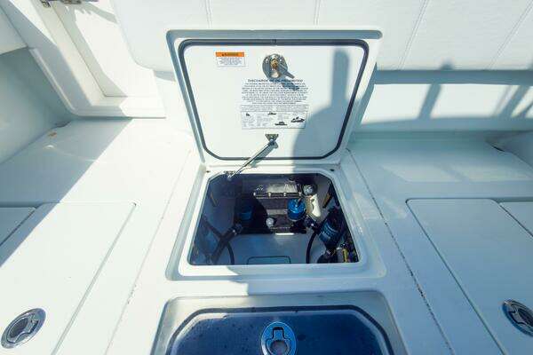 Contender 32 ST Yacht For Sale