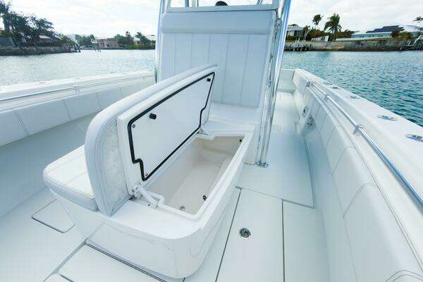 Contender 32 ST Yacht For Sale