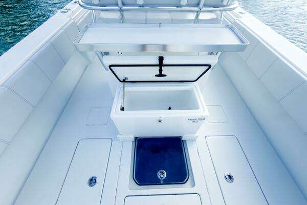 Contender 32 ST Yacht For Sale