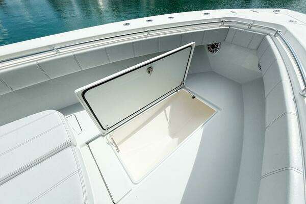 Contender 32 ST Yacht For Sale