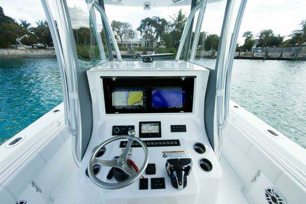 Contender 32 ST Yacht For Sale