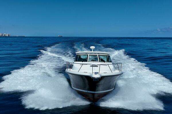 2004 Tiara Yachts 42