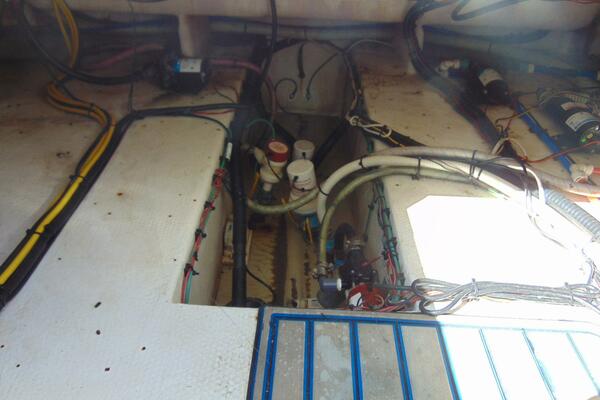 HOOKEN UP 39ft Stamas Yacht For Sale