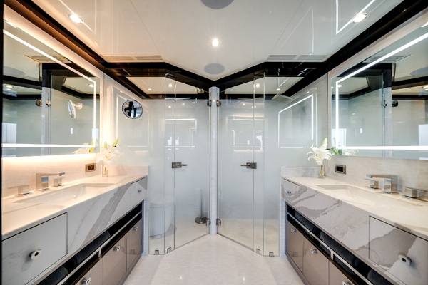 120ft Ocean Alexander Yacht For Sale