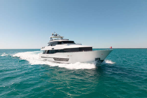 Photo of the 2022 Ocean Alexander 37 L