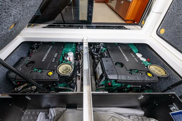 Crazy Love 40ft Nimbus Yacht For Sale