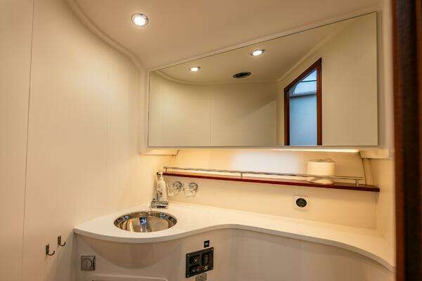 Nimbus 405C Yacht For Sale