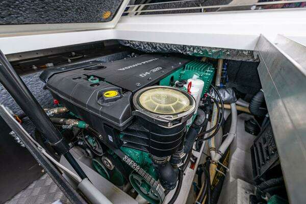 Nimbus 405C Yacht For Sale