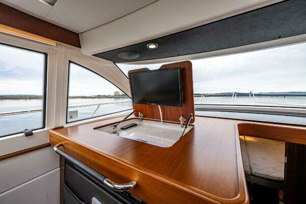 Nimbus 405C Yacht For Sale