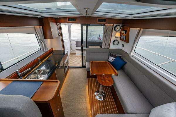 Nimbus 405C Yacht For Sale