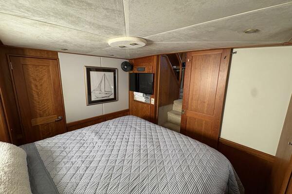 LOLA S ARK III 45ft Silverton Yacht For Sale