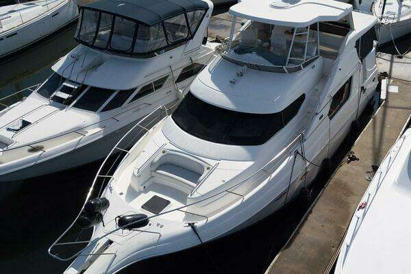 Photo of the 2001 Silverton 453 Motor Yacht "LOLA'S ARK III"