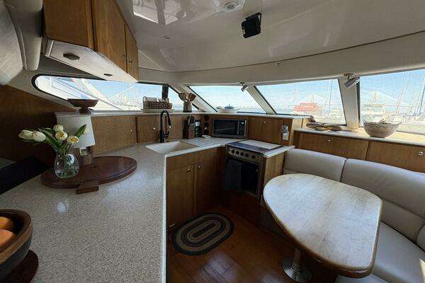 Silverton 453 Motor Yacht Yacht For Sale