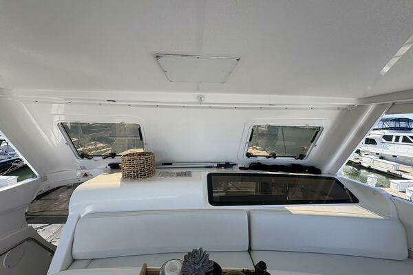 Silverton 453 Motor Yacht Yacht For Sale