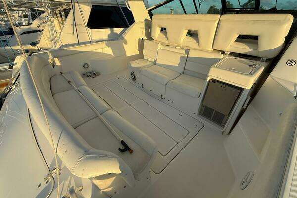 Photo of the 2002 Tiara Yachts 4000 Express "Bravant"