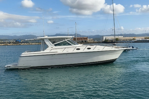 2002 Tiara Yachts 4000 Express