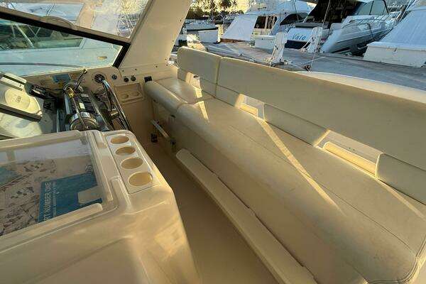 Photo of the 2002 Tiara Yachts 4000 Express "Bravant"