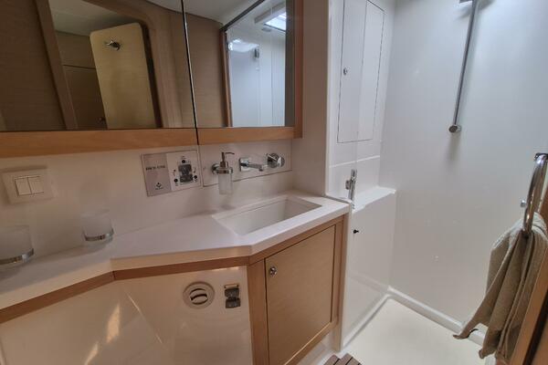 Miss Summer 45ft Lagoon Yacht For Sale