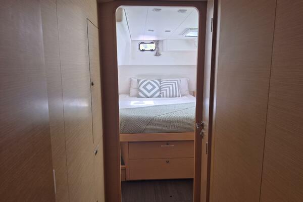 Miss Summer 45ft Lagoon Yacht For Sale