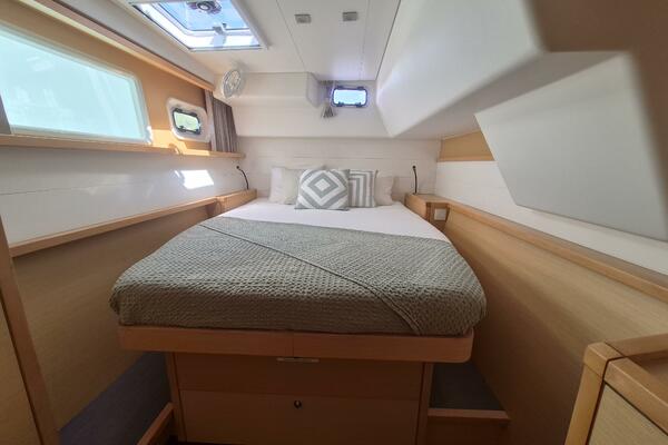 Miss Summer 45ft Lagoon Yacht For Sale