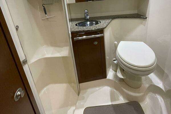 Sea Ray 44 Sedan Bridge Yacht For Sale