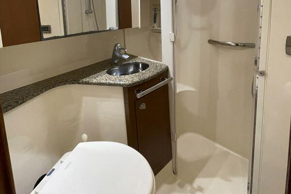 Still Waters 44ft Sea Ray Yacht For Sale