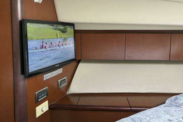 Sea Ray 44 Sedan Bridge Yacht For Sale