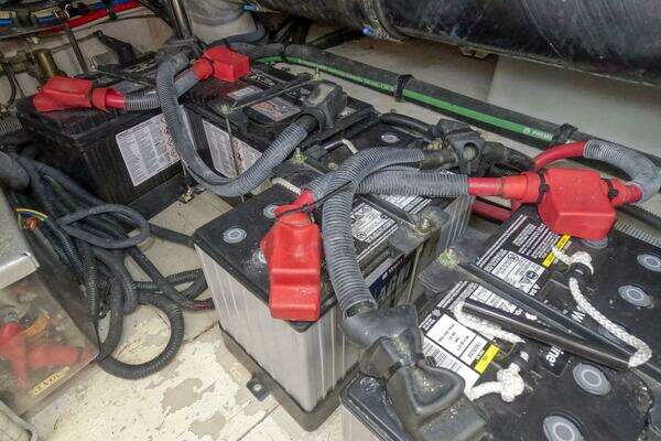 Sea Ray 44 Sedan Bridge Yacht For Sale