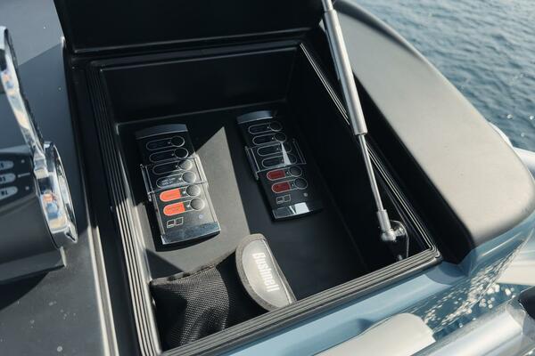 Viking 68 JO-LI - Exterior Flybridge