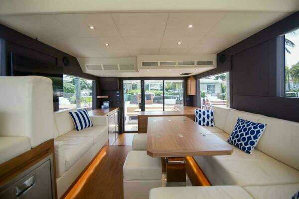 Sundeck Yachts 580 Sport Yacht For Sale