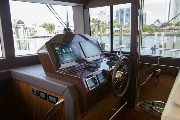 2019 Sundeck Yachts 58