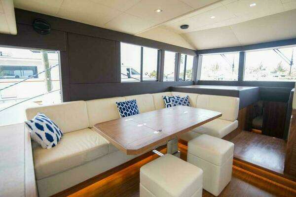 Sundeck Yachts 580 Sport Yacht For Sale