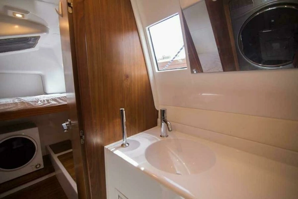 2019 Sundeck Yachts 58