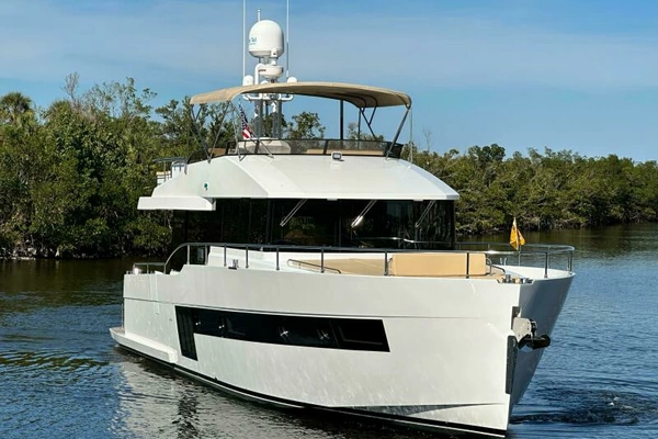 2019 Sundeck Yachts 58