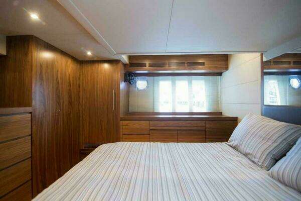 Sundeck Yachts 580 Sport Yacht For Sale