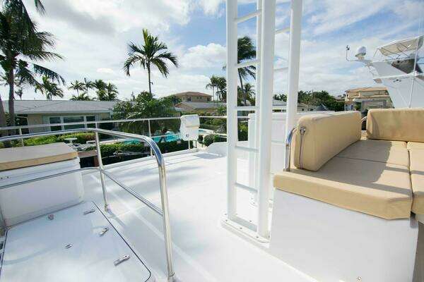 Sundeck Yachts 580 Sport Yacht For Sale