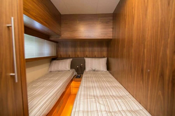 2019 Sundeck Yachts 58