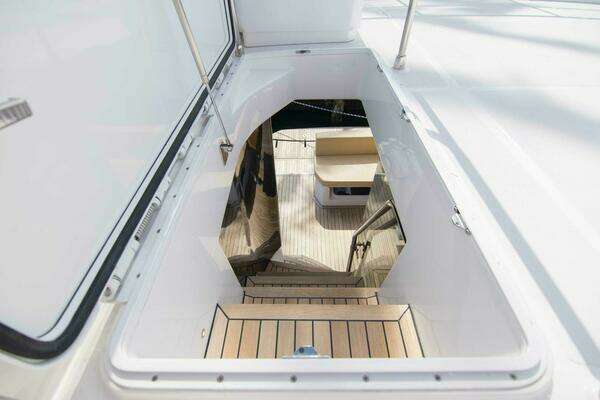 Sundeck Yachts 580 Sport Yacht For Sale