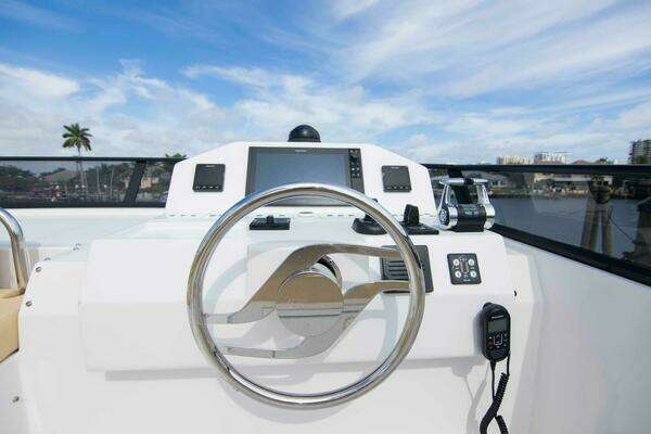 Sundeck Yachts 580 Sport Yacht For Sale