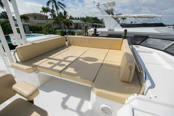 2019 Sundeck Yachts 58