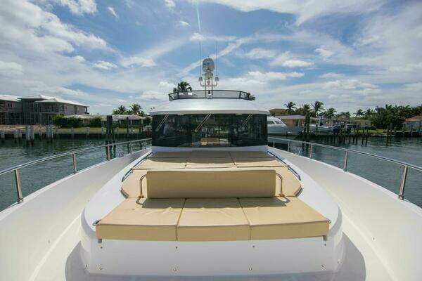 Sundeck Yachts 580 Sport Yacht For Sale