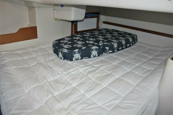 HUZZAH 32ft Catalina Yacht For Sale