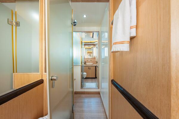 Relentless 83ft Ocean Alexander Yacht For Sale