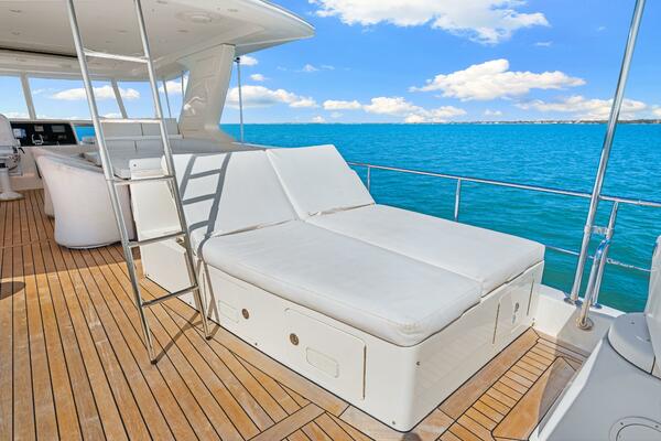 Relentless 83ft Ocean Alexander Yacht For Sale