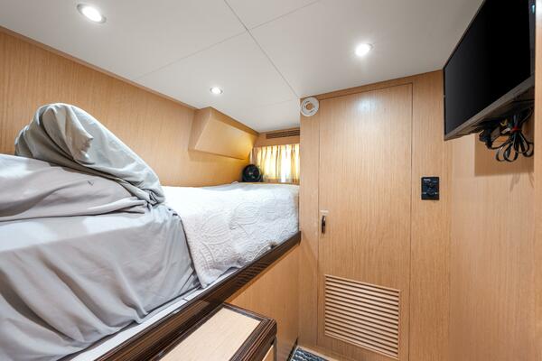 Relentless 83ft Ocean Alexander Yacht For Sale