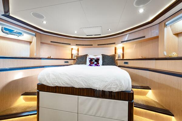 Relentless 83ft Ocean Alexander Yacht For Sale